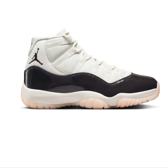 Nike Air Jordan Retro 11 "Neopolitan" Women - Picture 4 of 13